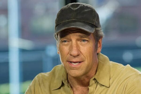 Mike Rowe Net Worth, Age, Salary, Married Status, and Career in 2025