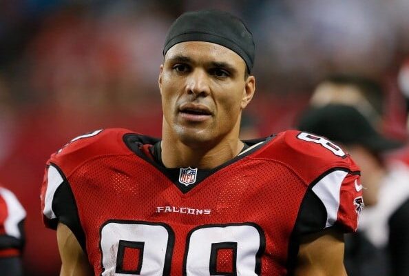 Tony Gonzalez Biography: Age, Net Worth, Married Life, Salary, Height, Weight, and Dating History