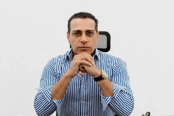 Manny Khoshbin Age, Net Worth, Wife, Height, Weight, Salary, and Dating History: The Immigrant Who Built a $250 Million Empire
