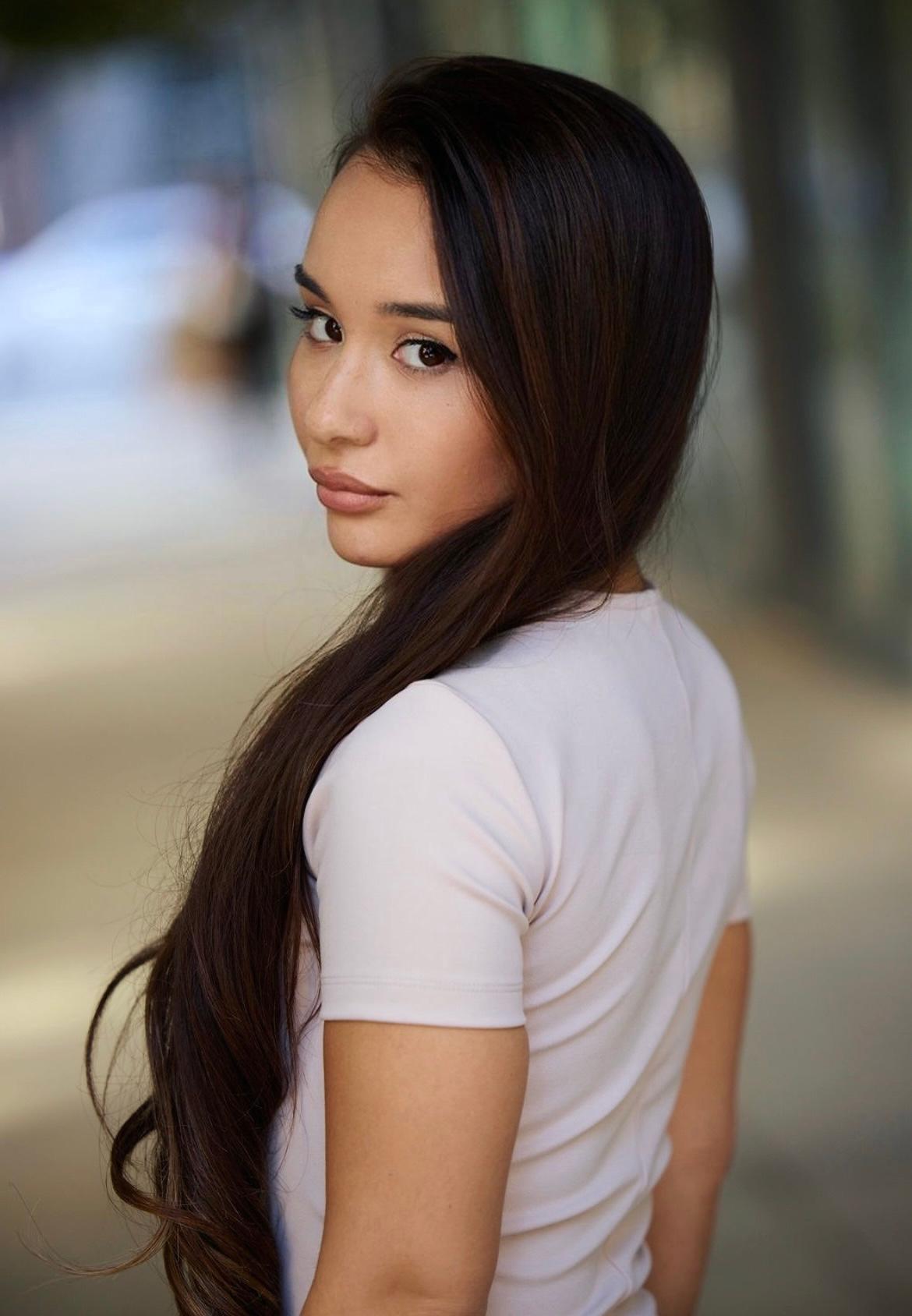 Alahna Ly - Professional Portrait