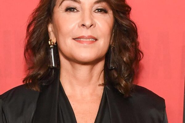 Annabella Sciorra - IMDb