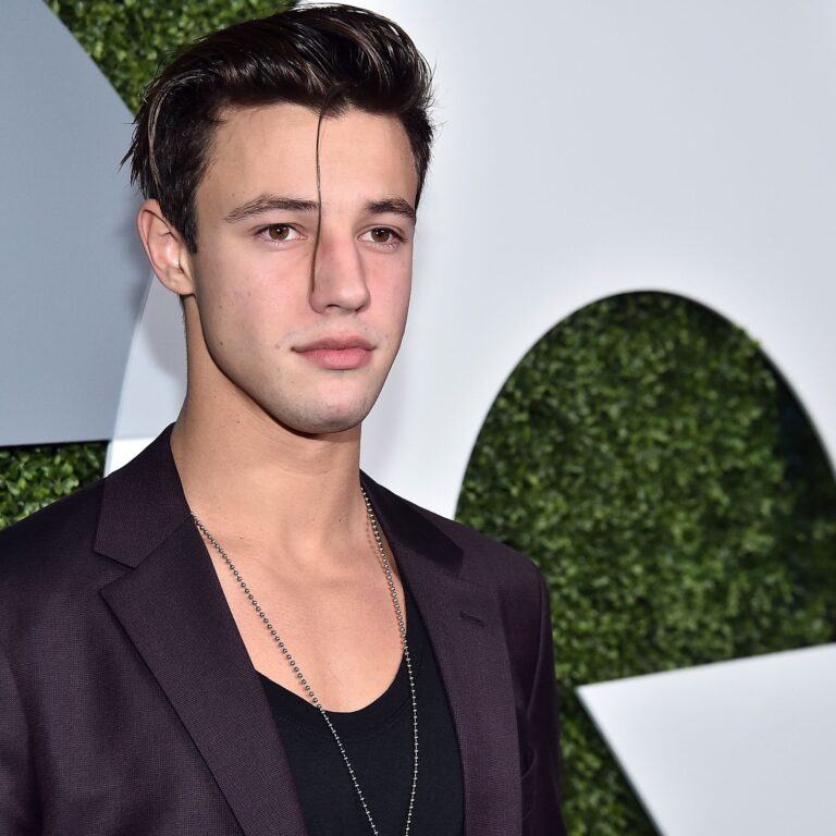 Cameron Dallas: Age, Career, Net Worth, Dating, and More!