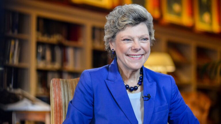 Cokie Roberts - Professional Portrait