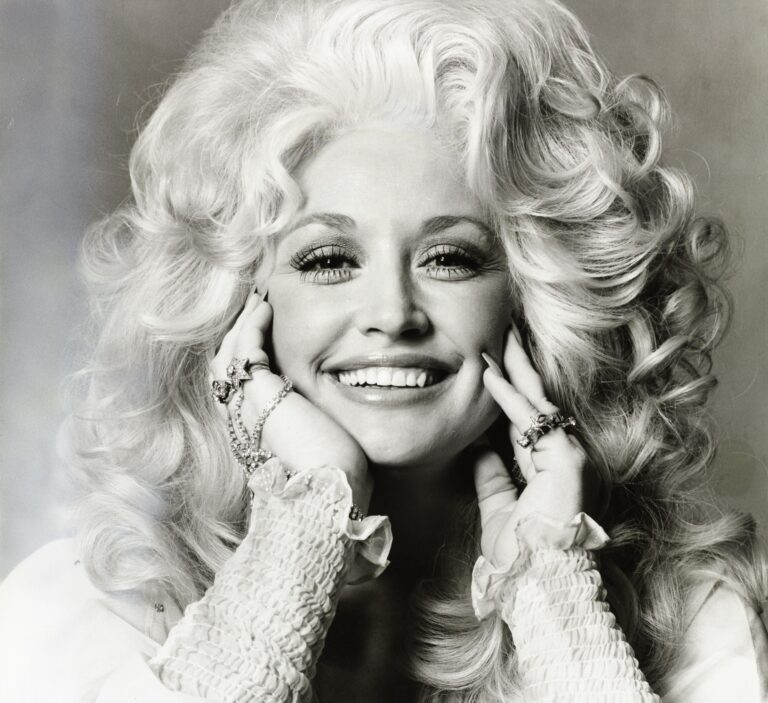 Dolly Parton Bio: Age, Career, Net Worth, Salary, Height, Weight, and More