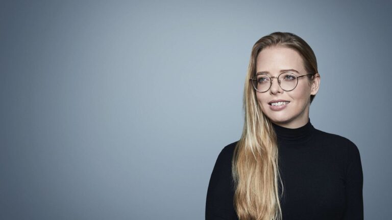 Elle Reeve - Professional Portrait