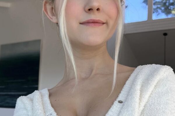 Eva Elfie (@theevaelfie) • Instagram fotoğrafları ve videoları