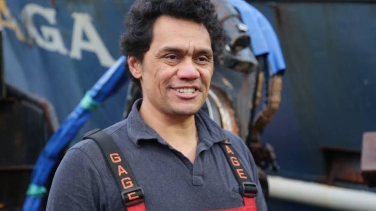 Freddy Maugatai - Professional Portrait