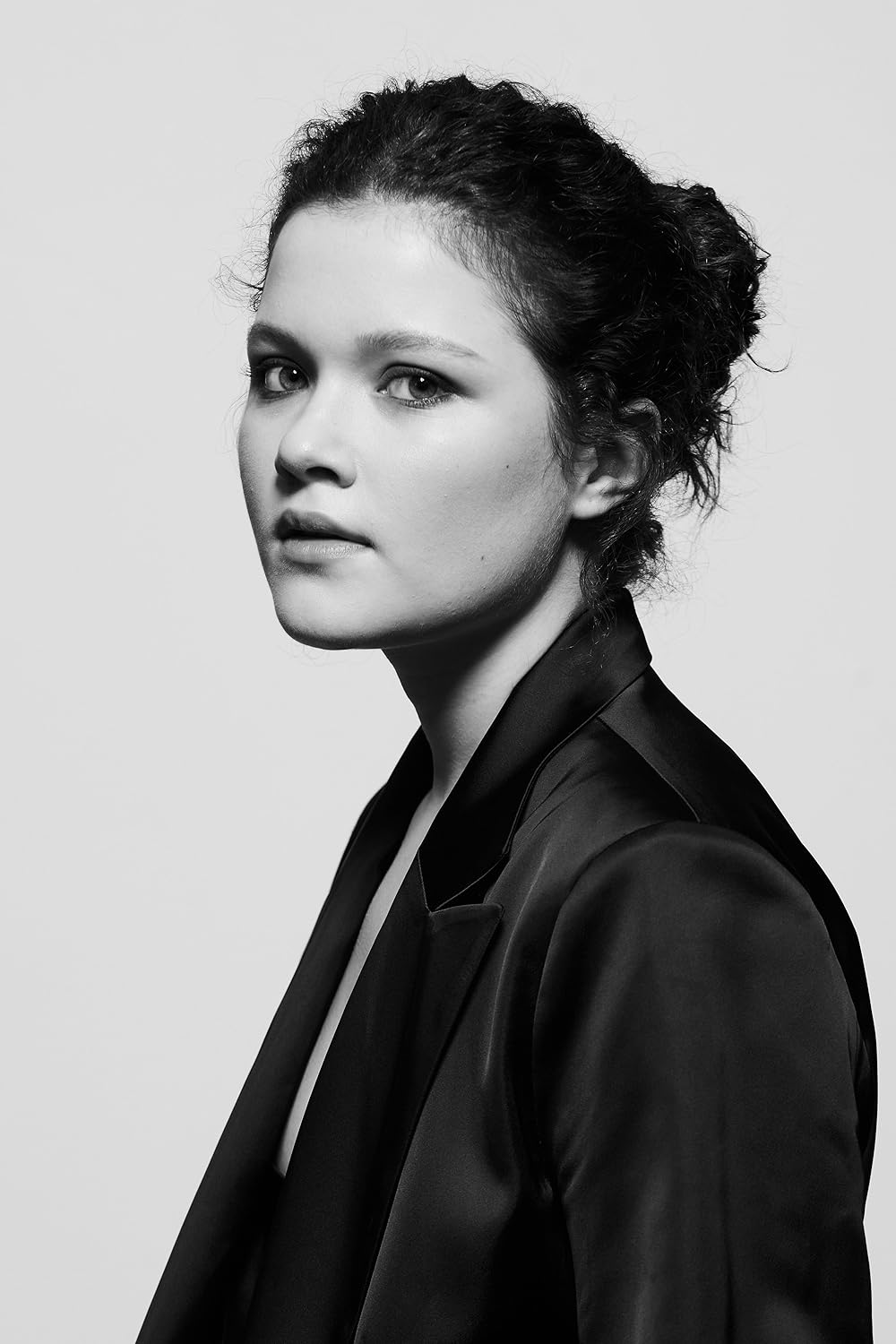Julia Savage - Professional Portrait