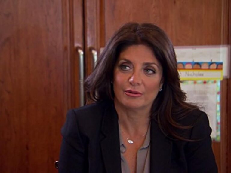 Kathy Wakile - Professional Portrait