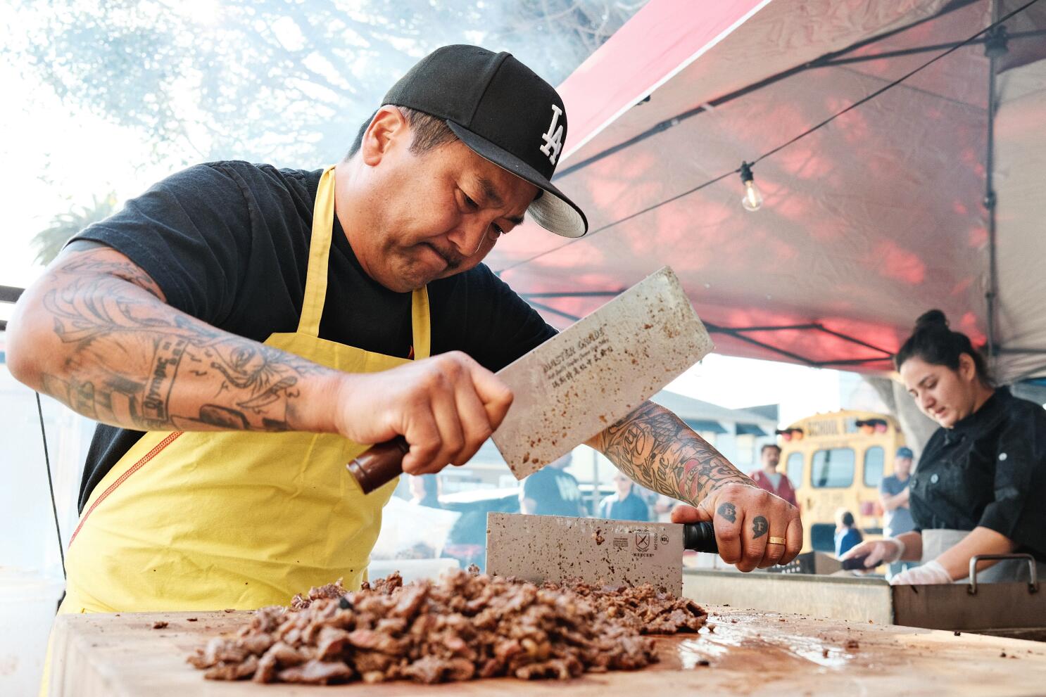 Kogi chef Roy Choi debuts a new taco stand, Tacos Por Vida, in Palms - Los Angeles Times