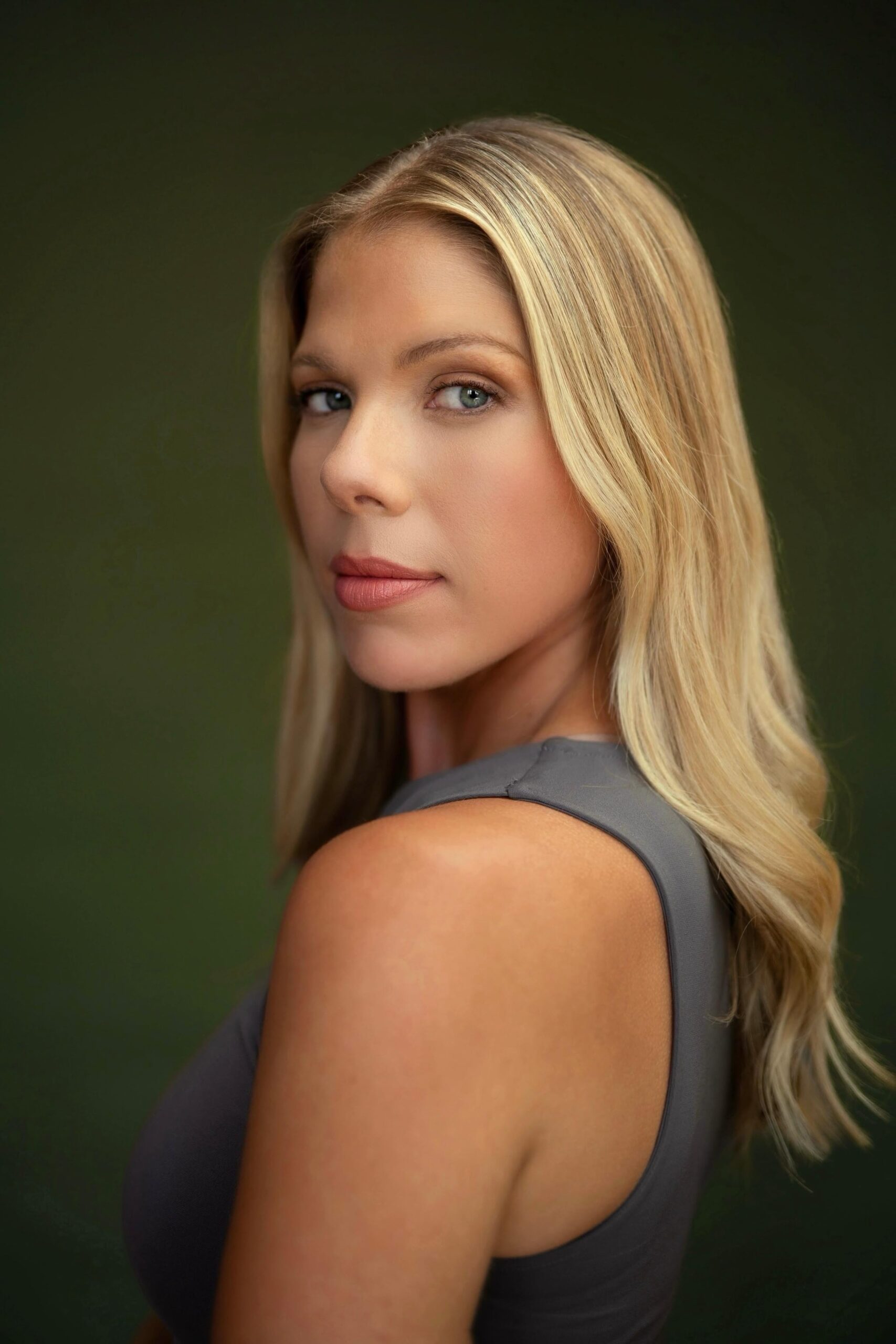 Samantha Brown - Professional Portrait