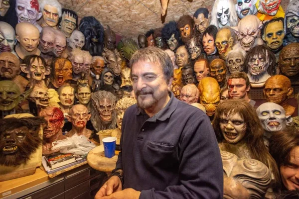 Smoke and Mirrors: The Story of Tom Savini – Warped Perspective