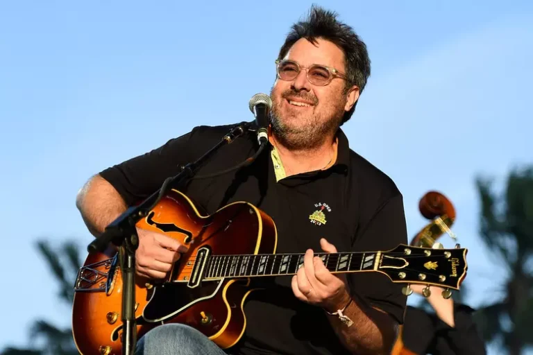 Vince Gill: Age, Net Worth, Salary, and Personal Life – A Complete Biography